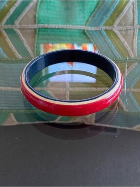 VTG 1960s 60s Red White Dark Blue Celluloid Bangle Bypass Plastic Bracelet